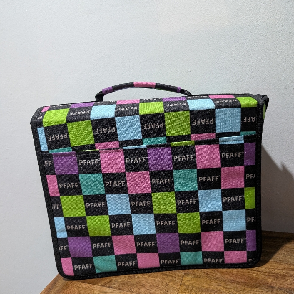 Pfaff‎ Accessory Tote with 4 Compartment Pages